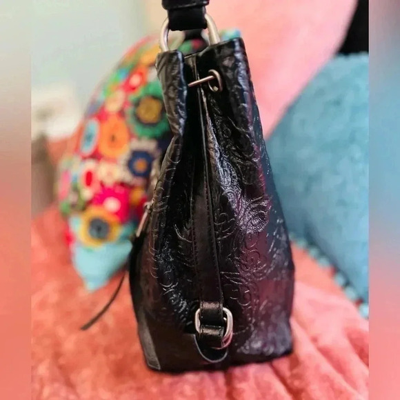 The Sak Runyon Black Leather
Shoulder Bag - Picture 4 of 12